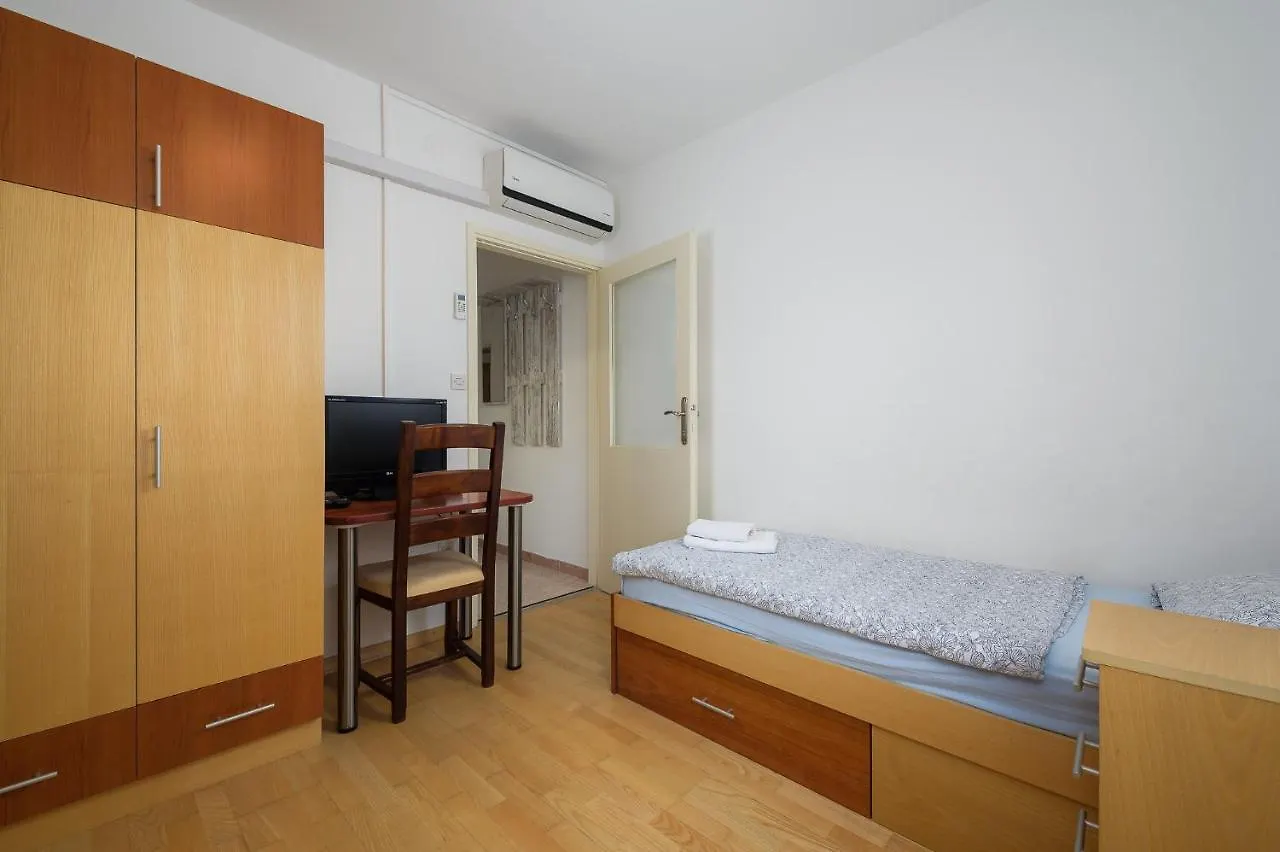Apartman Inteuro Porec 0*,  Croazia