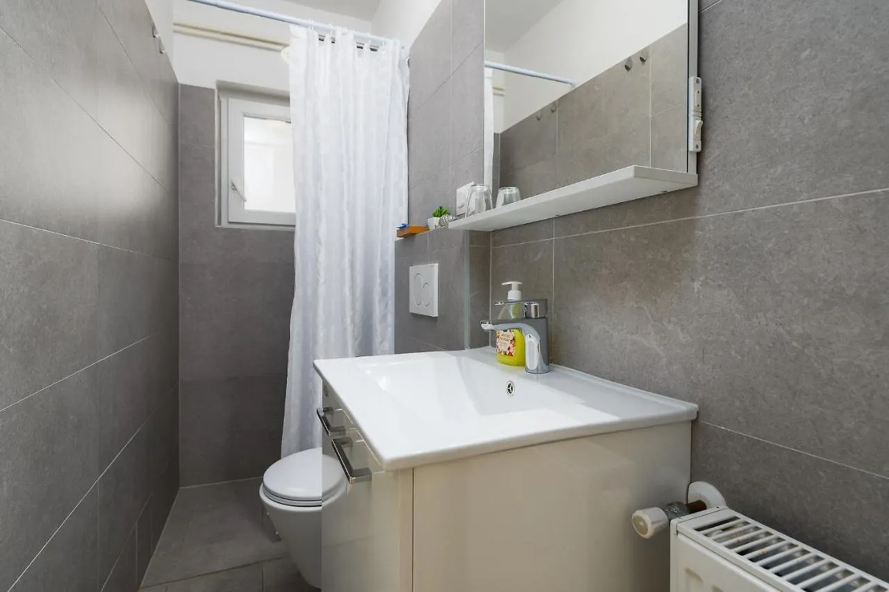 Apartman Inteuro Porec 0*,